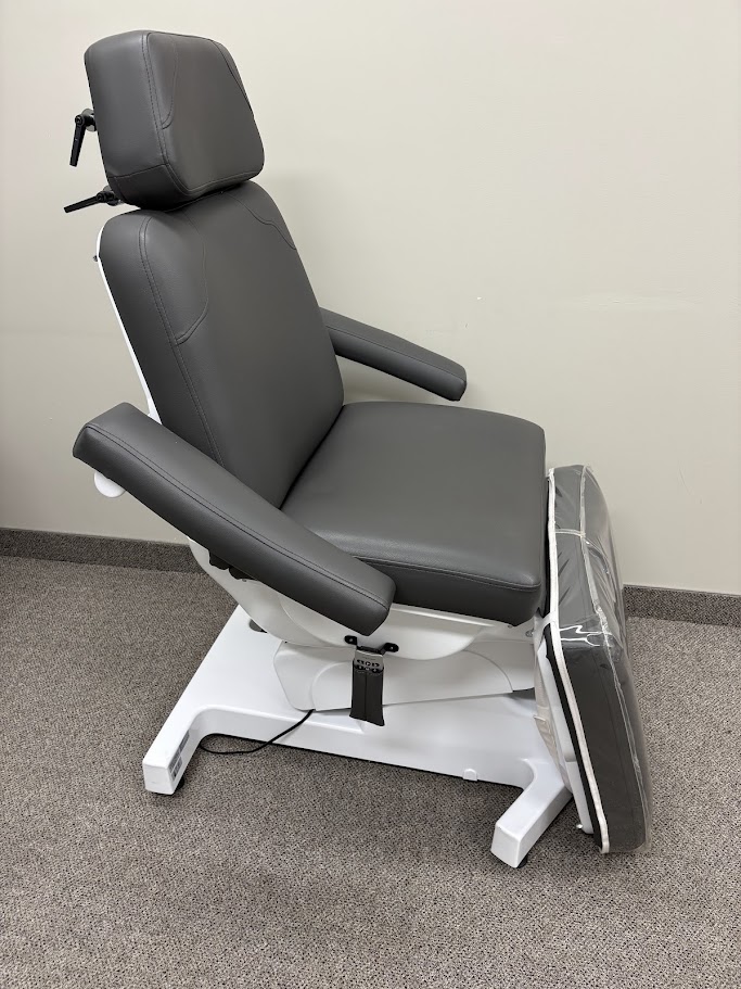 Chair f9e042edd3b250854ea8d8b1a8a97c17 Aesthetics Depot